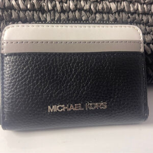 Michael Kors Jet Set ZA Card Case
Black/Gray/White